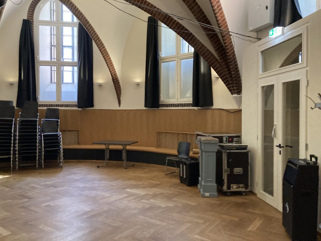 Saal hinterer Bereich